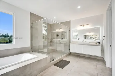 10223 NW 75th Terrace Doral FL 33178