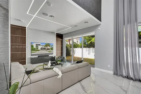 10223 NW 75th Terrace Doral FL 33178