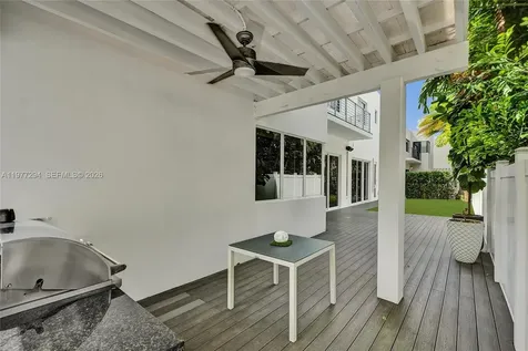 10223 NW 75th Terrace Doral FL 33178