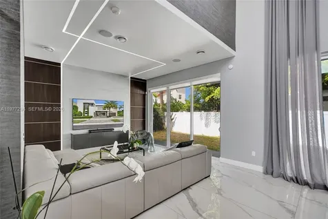 10223 NW 75th Terrace Doral FL 33178