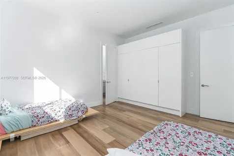2977 Bridgeport Avenue Miami FL 33133