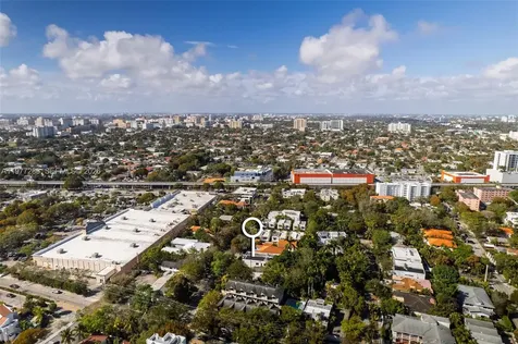 2977 Bridgeport Avenue Miami FL 33133