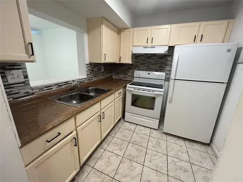 3710 NW 21st Street Lauderdale Lakes FL 33311