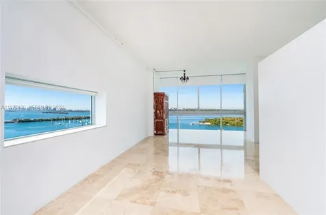 7934 West Drive North Bay Village FL 33141