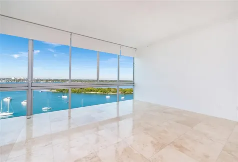 7934 West Drive North Bay Village FL 33141