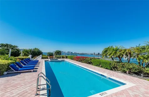 7934 West Drive North Bay Village FL 33141