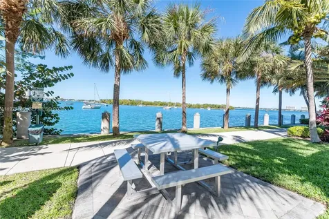 7934 West Drive North Bay Village FL 33141