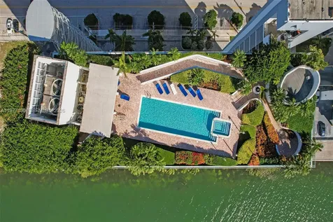 7934 West Drive North Bay Village FL 33141