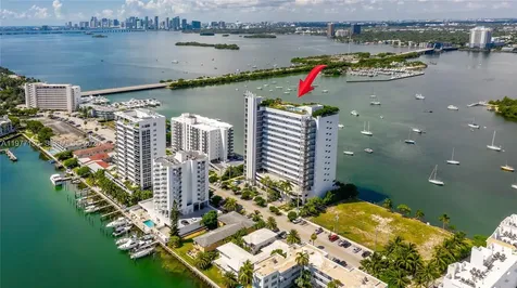7934 West Drive North Bay Village FL 33141
