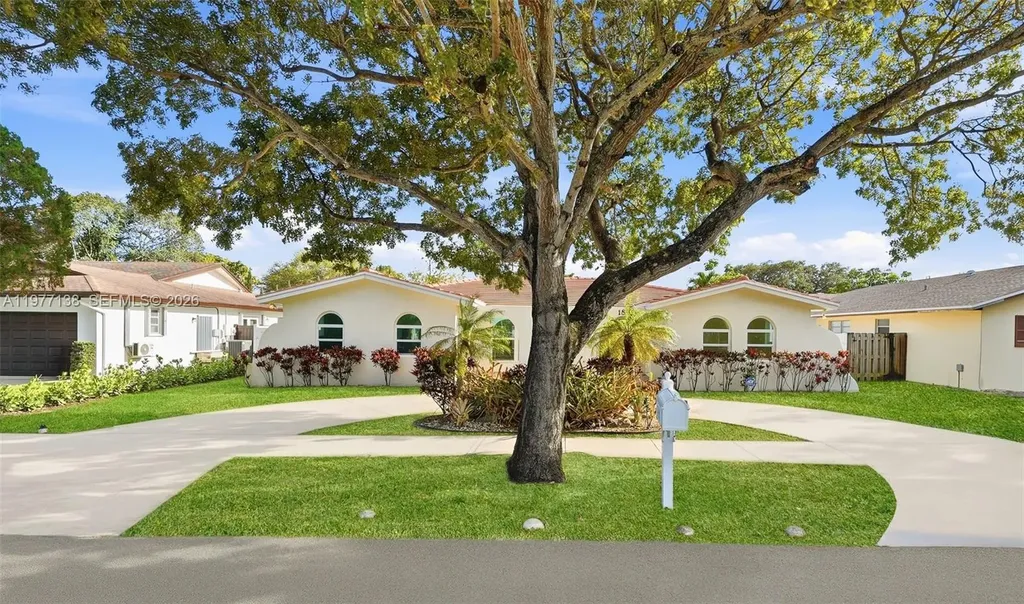 1880 NE 206th Terrace Miami FL 33179
