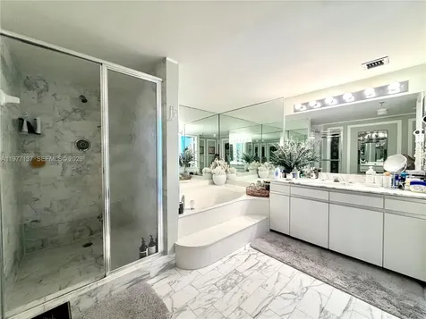 9 Island Avenue Miami Beach FL 33139