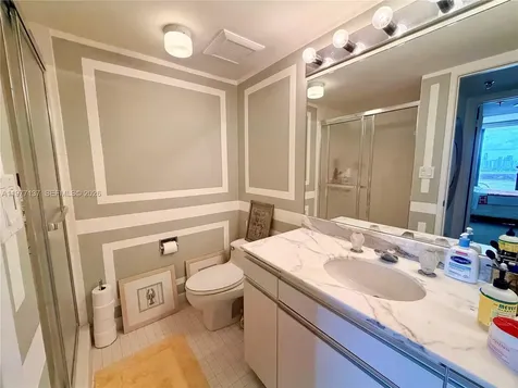 9 Island Avenue Miami Beach FL 33139