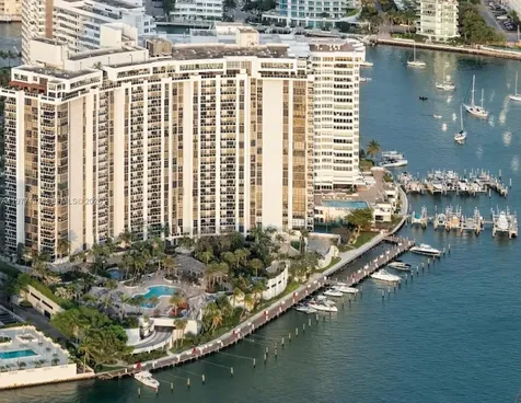 9 Island Avenue Miami Beach FL 33139