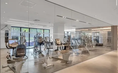 9 Island Avenue Miami Beach FL 33139