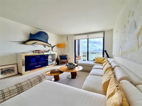 9 Island Avenue Miami Beach FL 33139