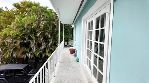 945 Meridian Avenue Miami Beach FL 33139
