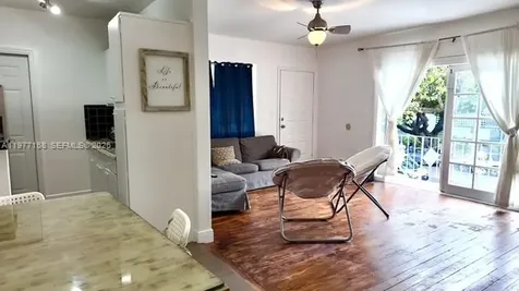 945 Meridian Avenue Miami Beach FL 33139