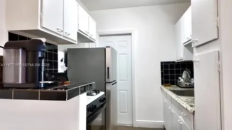 945 Meridian Avenue Miami Beach FL 33139