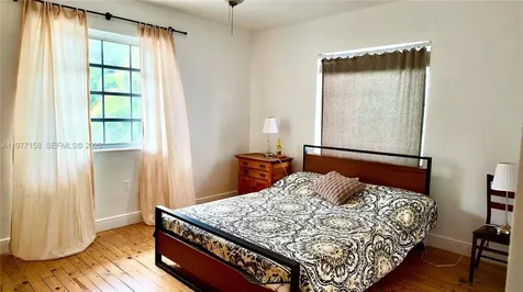 945 Meridian Avenue Miami Beach FL 33139