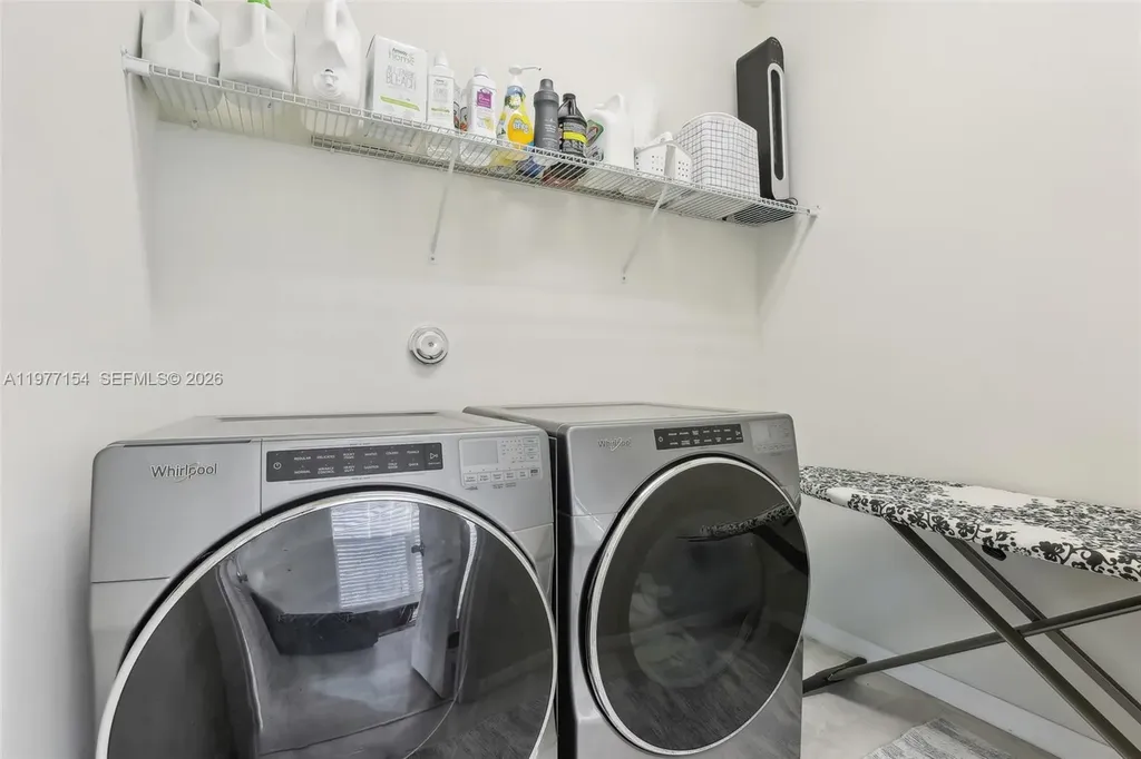 1402 Myrtle Oak Terrace Hollywood FL 33021