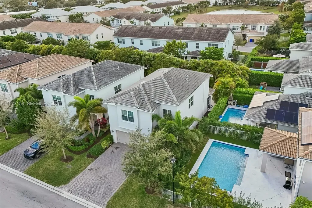 1402 Myrtle Oak Terrace Hollywood FL 33021