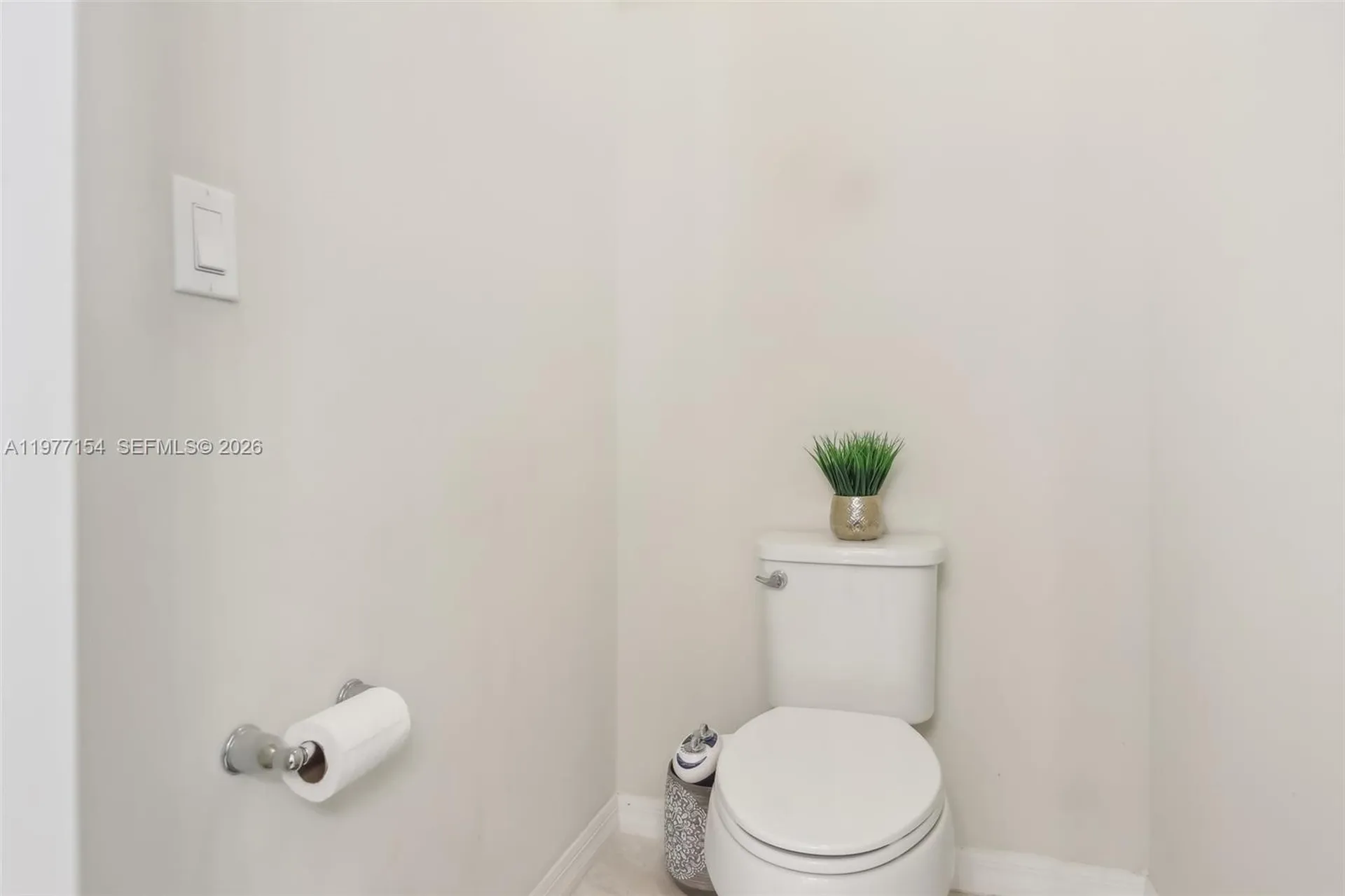 1402 Myrtle Oak Terrace Hollywood FL 33021