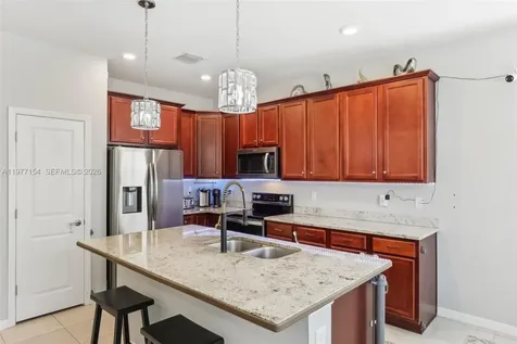 1402 Myrtle Oak Terrace Hollywood FL 33021