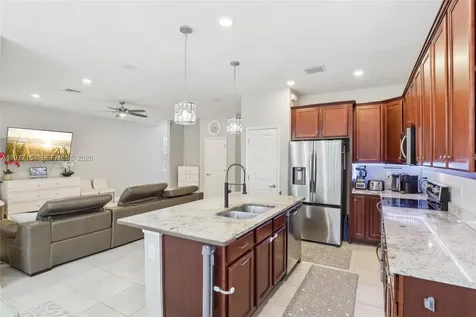 1402 Myrtle Oak Terrace Hollywood FL 33021