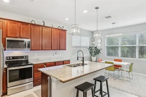 1402 Myrtle Oak Terrace Hollywood FL 33021