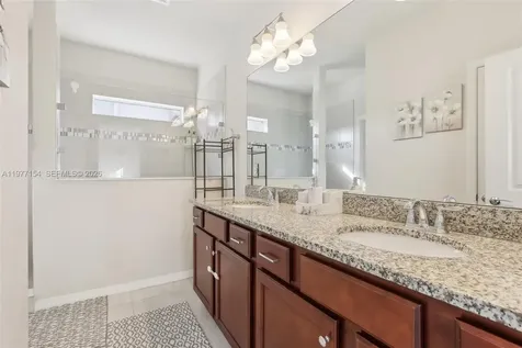 1402 Myrtle Oak Terrace Hollywood FL 33021