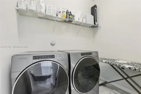 1402 Myrtle Oak Terrace Hollywood FL 33021