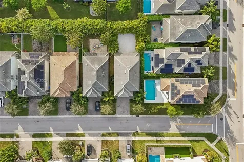 1402 Myrtle Oak Terrace Hollywood FL 33021