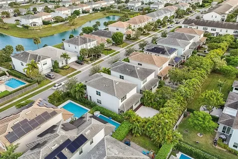 1402 Myrtle Oak Terrace Hollywood FL 33021