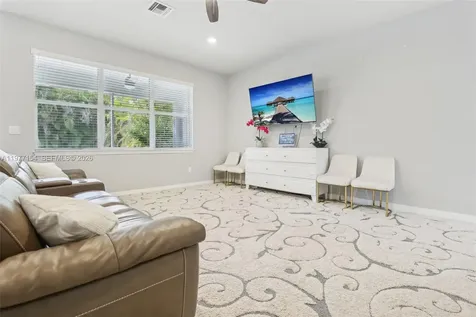 1402 Myrtle Oak Terrace Hollywood FL 33021