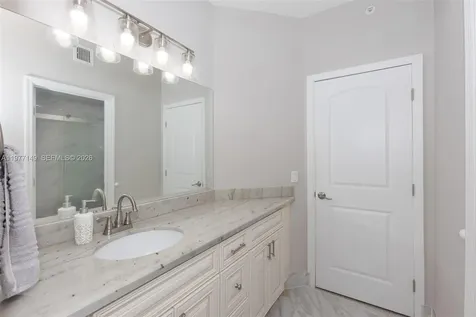 6976 SW 39th Street Davie FL 33314