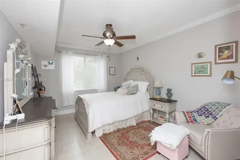 6976 SW 39th Street Davie FL 33314