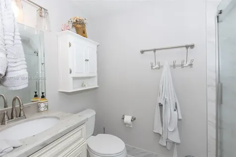 6976 SW 39th Street Davie FL 33314