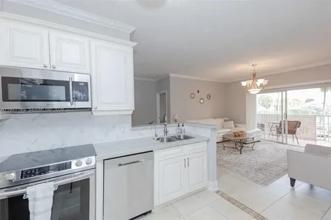 6976 SW 39th Street Davie FL 33314