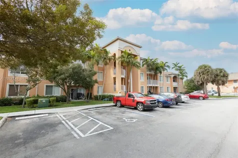 6976 SW 39th Street Davie FL 33314