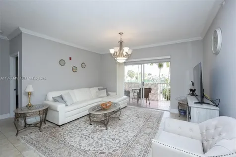 6976 SW 39th Street Davie FL 33314
