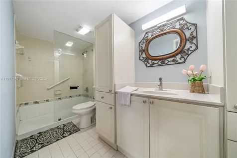 8005 Lake Drive Doral FL 33166