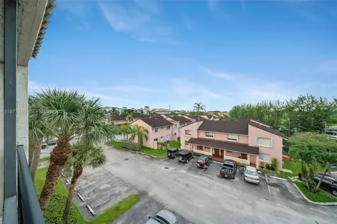 8005 Lake Drive Doral FL 33166