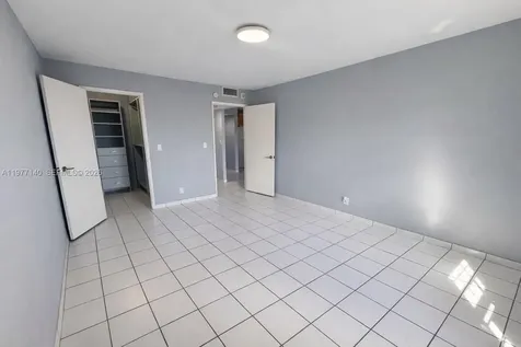 8005 Lake Drive Doral FL 33166