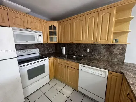 8005 Lake Drive Doral FL 33166