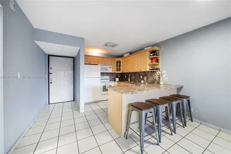 8005 Lake Drive Doral FL 33166