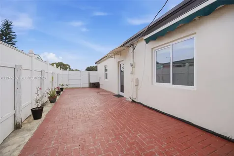 1455 NE 180th Street North Miami Beach FL 33162