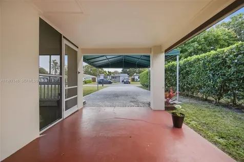 1455 NE 180th Street North Miami Beach FL 33162