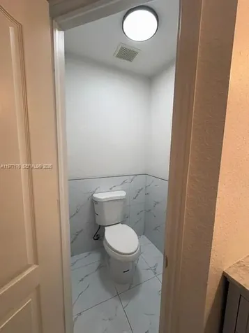 7664 NW 182nd Terrace Hialeah FL 33015