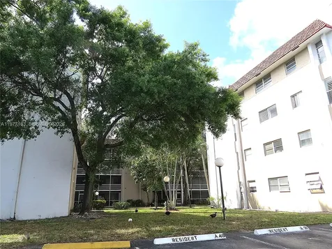 3591 Inverrary Drive Lauderhill FL 33319