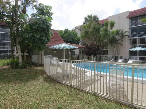 3591 Inverrary Drive Lauderhill FL 33319